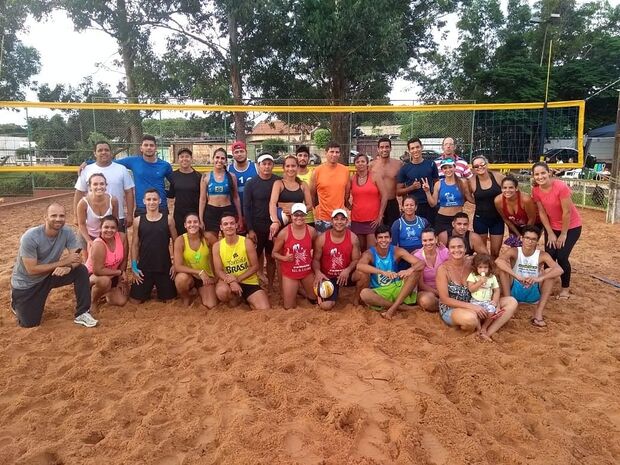 Areias da esperança: amigos realizam torneio de vôlei para arrecadar recurso para projeto social