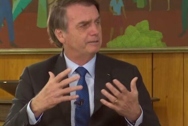 Bolsonaro diz que sofre pressão para se candidatar à reeleição