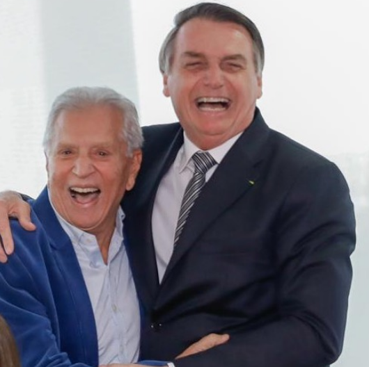 Carlos Alberto de Nóbrega encontra Bolsonaro e afirma: 'dia para não esquecer'