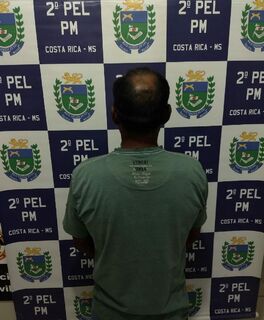 Homem persegue a mulher e enteada com facão e acaba preso em Costa Rica