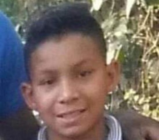 Menino desaparece ao sair da escola e família pede ajuda para encontrá-lo