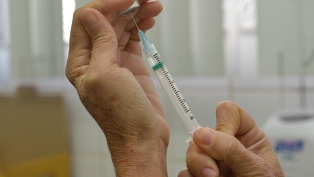 Vacinação contra sarampo para pessoas de 5 a 19 anos vai até o dia 13 de março