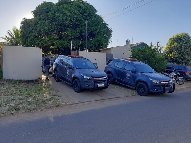 OMERTÁ II: casa 'recheada' de veículos é alvo de operação da polícia em Campo Grande