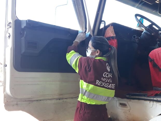 Higienização de cabines de caminhões está sendo feita na BR-163