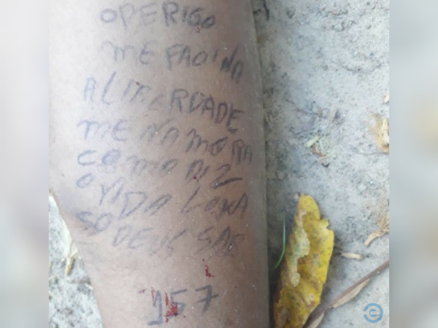 Adolescente assassinado na casa da avó escreveu na perna: ‘o perigo me fascina’