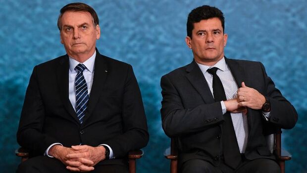 Bolsonaro teria citado preocupação com a família ao exigir troca na PF