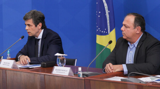 Ministro da Saúde Nelson Teich pede demissão a Bolsonaro