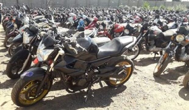 Leilão de sucata aproveitável oferece mais de 200 motocicletas em MS