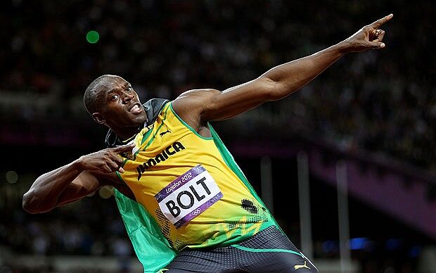 Usain Bolt bate Justin Gatlin por 1 centésimo e é tri mundial nos 100 m
