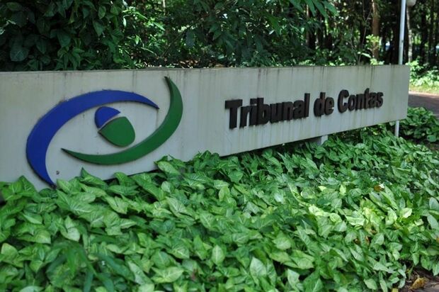 Comissionados trabalham de forma ilegal em comissão do TCE, diz denúncia