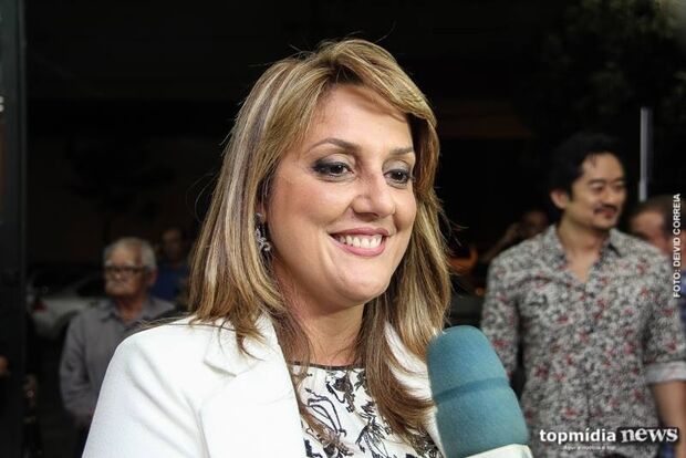 Andreia Olarte mantém segredo sobre eleições, mas revela 'clamor' de entidades