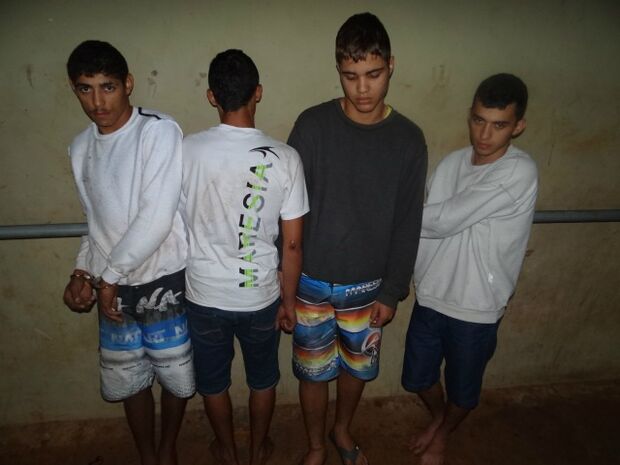 Grupo é preso após furtar R$ 35 mil em roupas de duas lojas