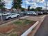 Praça serviu de estacionamento 