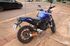 Motociclsta e garupa s&atilde;o atingidos por Fiat Mob na Rua !4 de Julho
