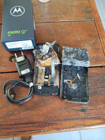 Celular explode nas mãos de adolescente em Goiânia 