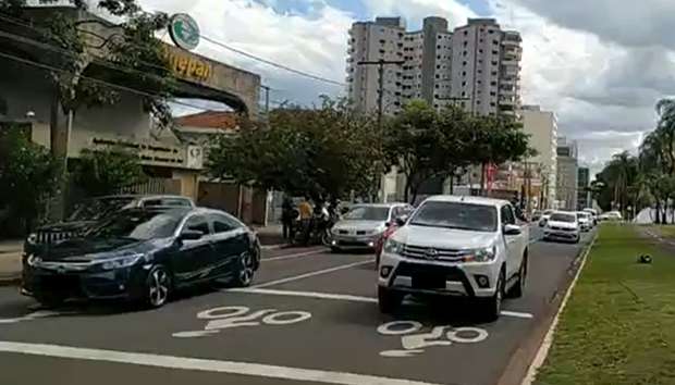 Carreata contra medidas de isolamento em Campo Grande