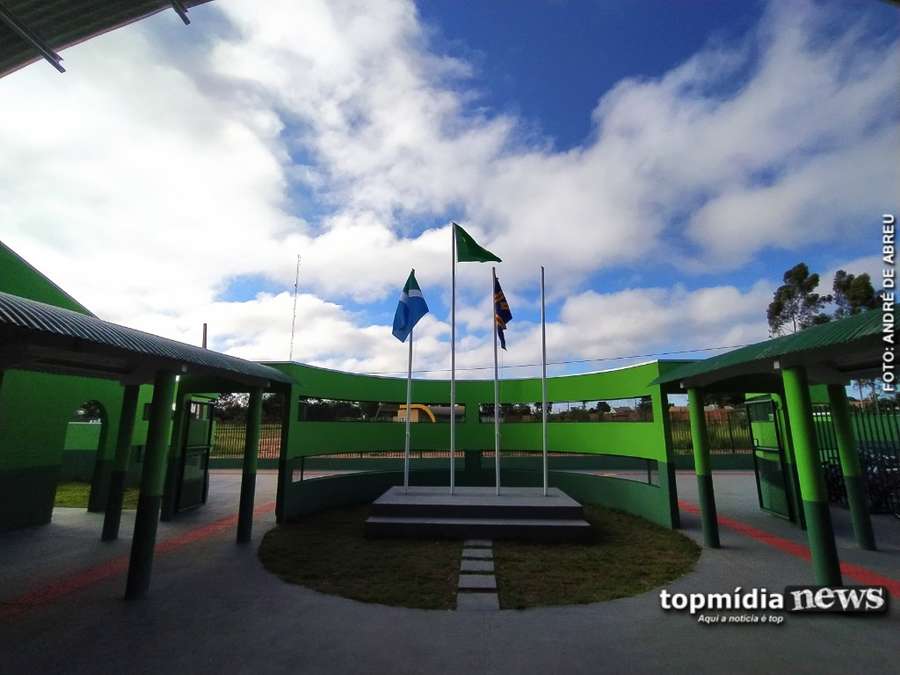 Escola Estadual Alberto Elpídio Ferreira Dias, “professor Tito”, localizada no Jardim Anache,