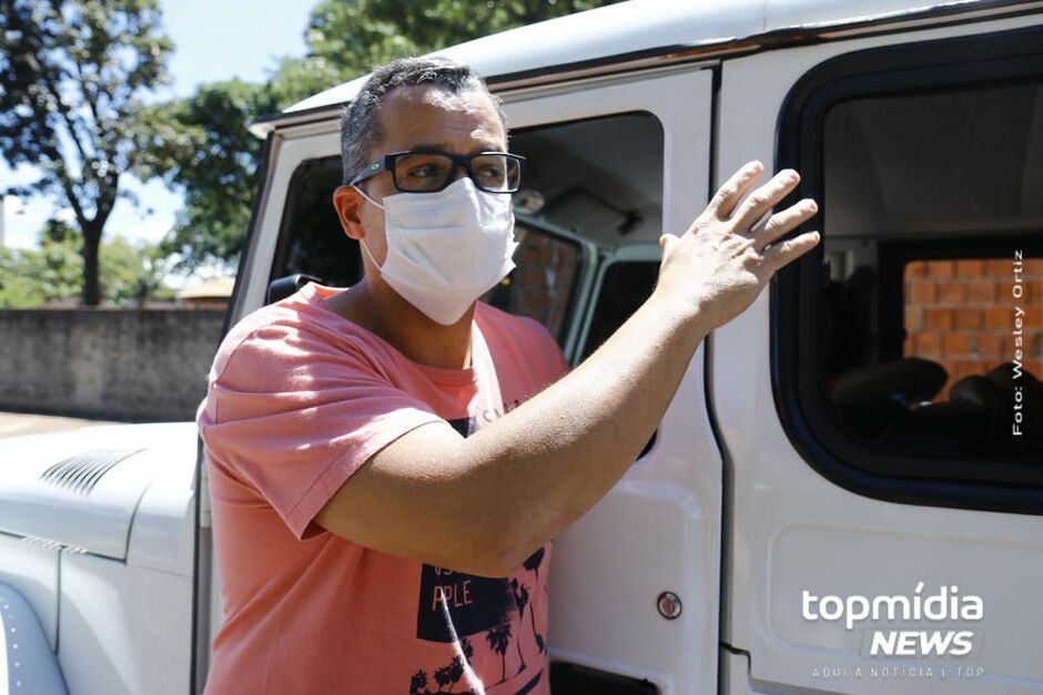 Manifestantes se preparam para seguir 4ª carreata Fora Bolsonaro em Campo Grande