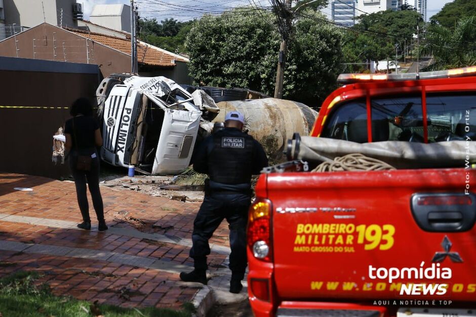 Acidente ocorreu na Antônio Maria Coelho