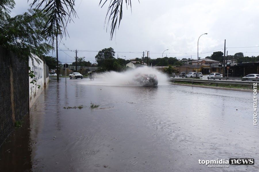Chuva deu as caras apenas em alguns bairros em Campo Grande