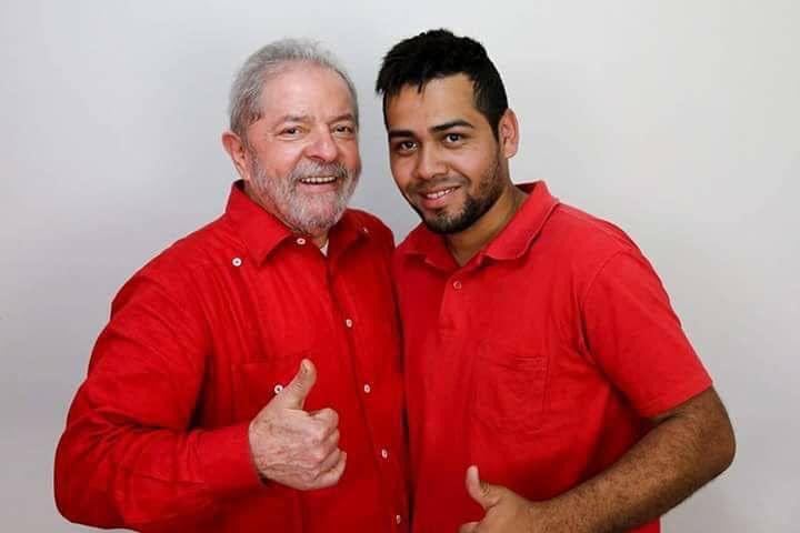 Lula ao lado do sobrinho Alberto
