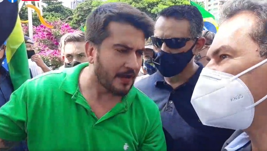 Marquinhos foi alvo de fortes protestos em pleno Paço Municipal