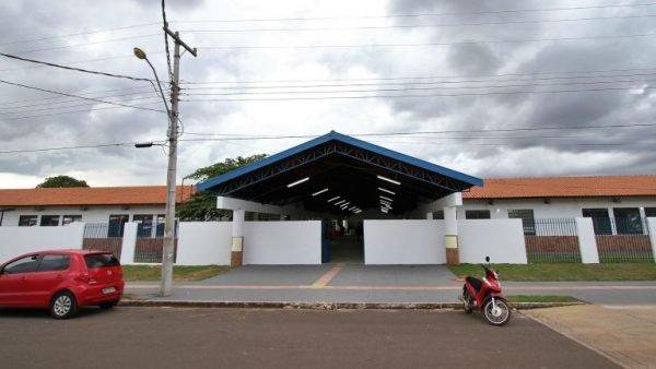 As escolas de tempo integral vão funcionar em meio período e os alunos serão dispensados às 11h