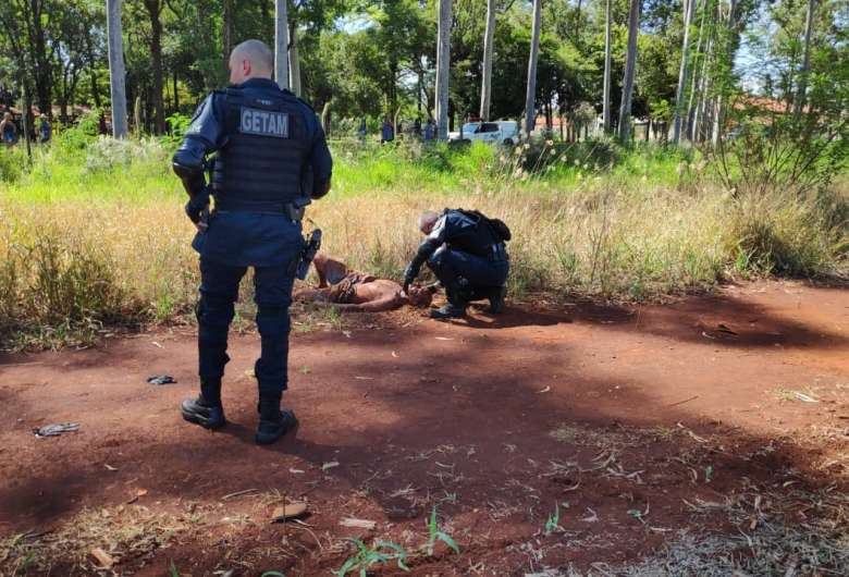 A vítima tentou correr, mas foi perseguida pelo atirador