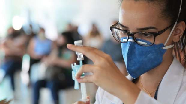 Em Japorã pessoas sem comorbidades com 25 anos podem se vacinar contra a covid-19