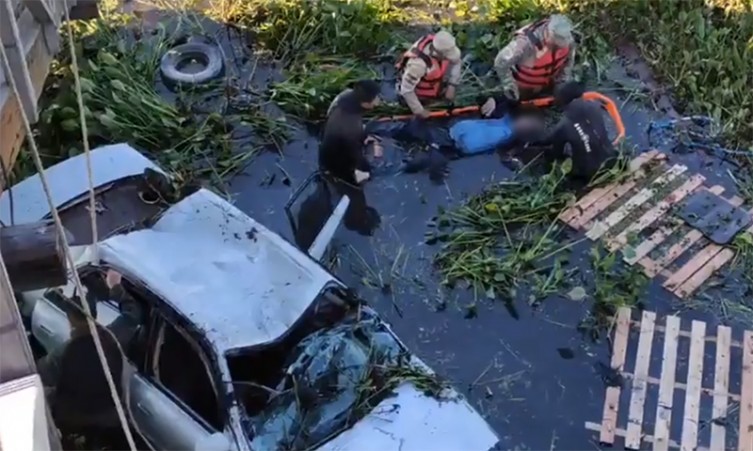 Carro estaria em alta velocidade