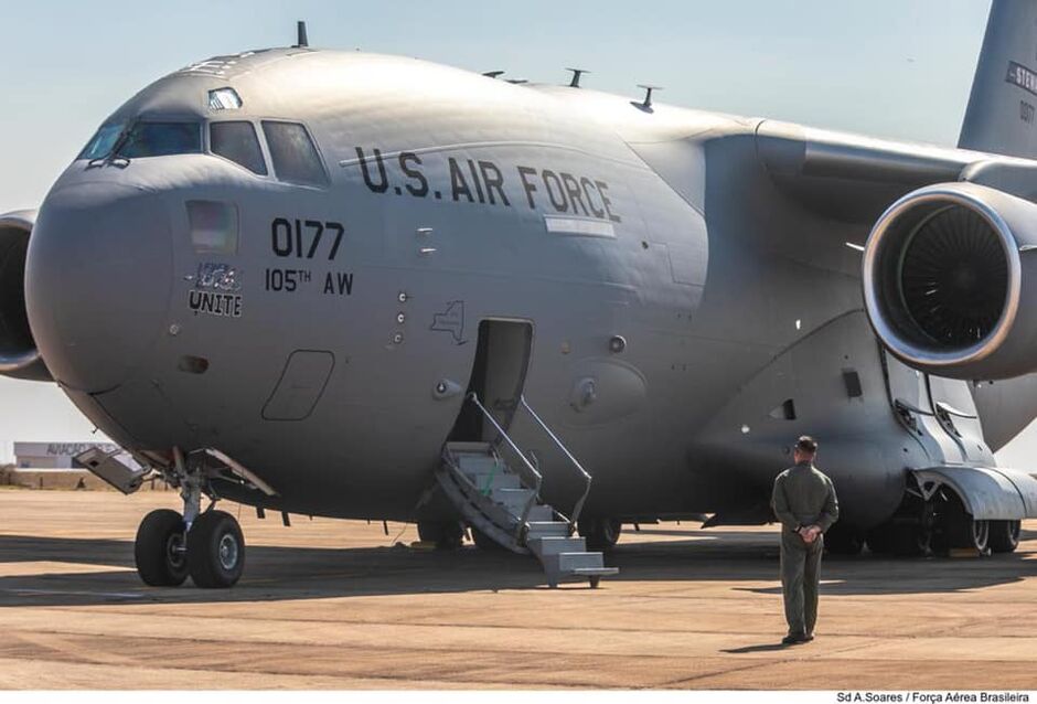 Avião militar americano retorna a Campo Grande no sábado para buscar soldados
