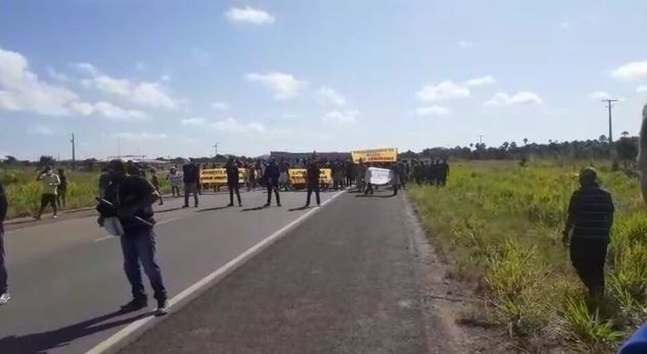 Indígenas protestam em todo país contra projeto do marco temporal