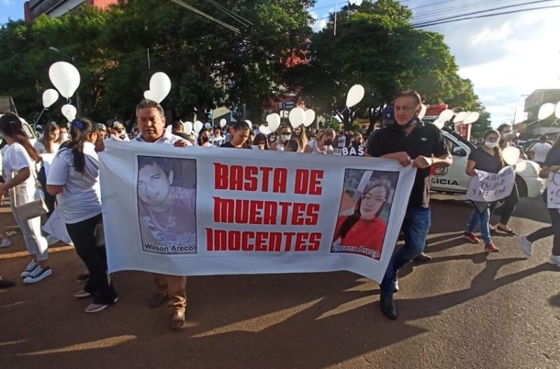 Manifestantes pedem paz e fim dos assassinatos