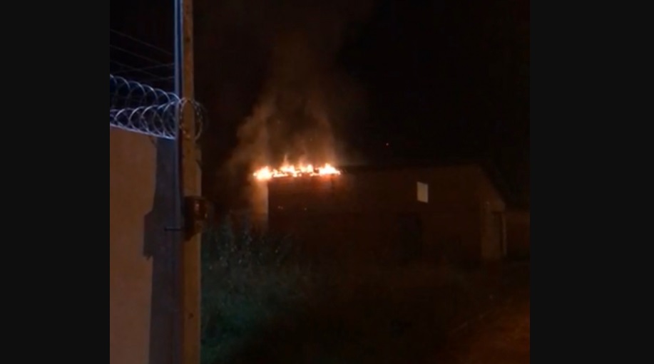 Fogo atingiu residência no Amambaí