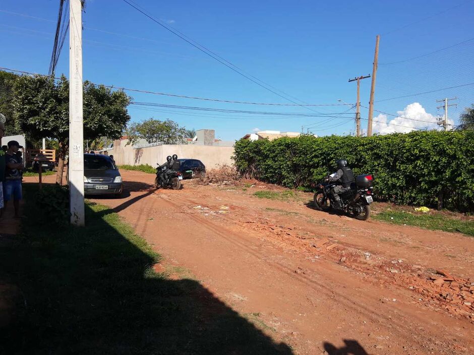 Jovem levou tiro no rosto e peito