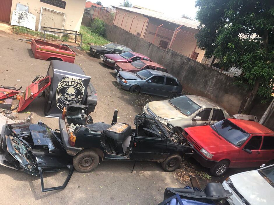 Carros foram encontrados em oficinas do Caiobá e Vila Nha Nha