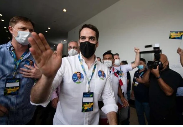 Governador Eduardo Leite