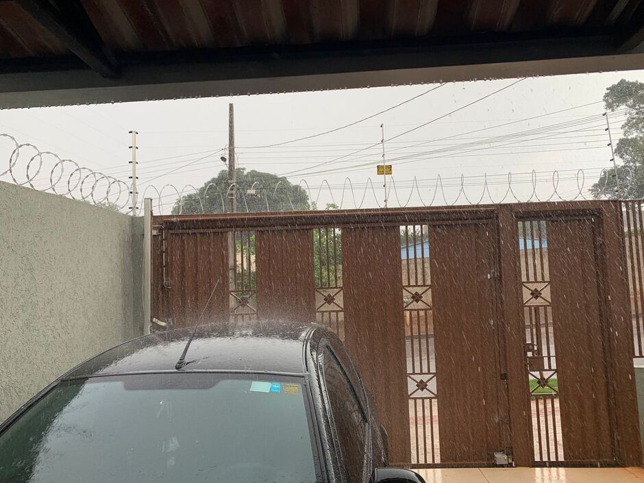 Chuva chegou com mais intensidade em Campo Grande