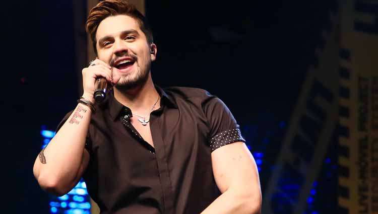 Luan Santana convidou os fãs pelas redes sociais