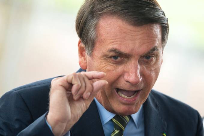Bolsonaro despenca em popularidade