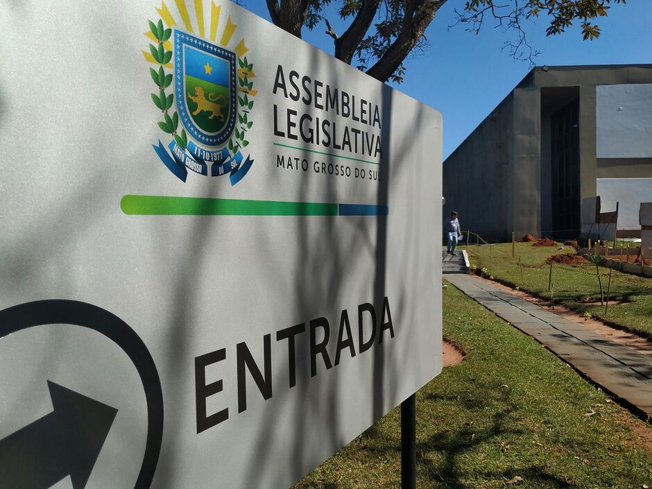 Servidores da Alems terão reposição salarial