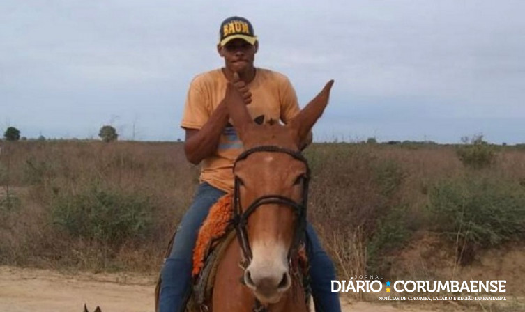 O funcionário estava na fazenda havia 20 dias.