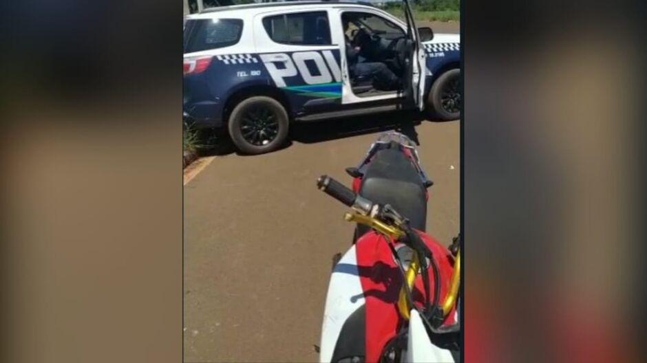 Motocicleta foi recuperada pela Polícia Militar