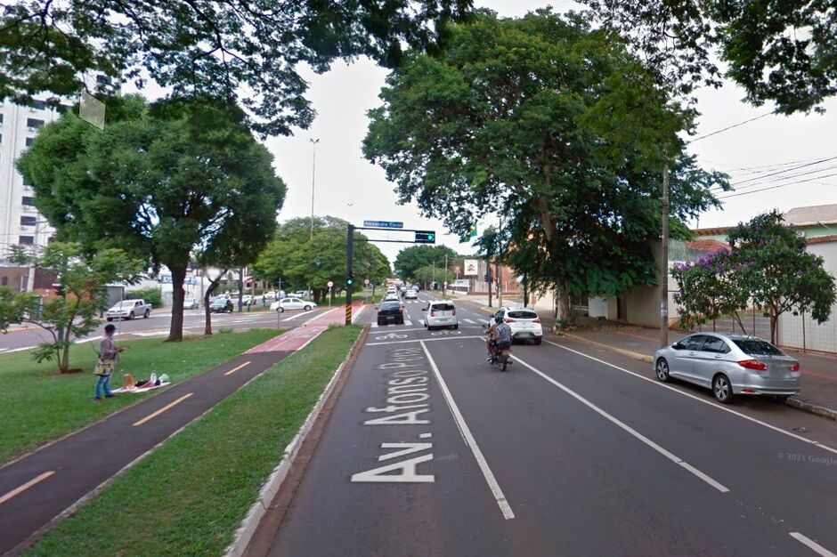 Motorista seguiu por quilômetros pela avenida Afonso Pena