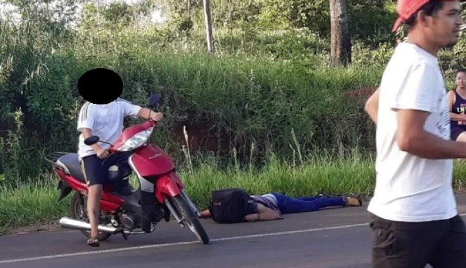 Corpo ficou jogado no chão
