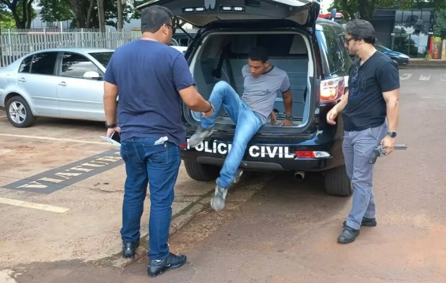 Suspeito foi preso nesta segunda