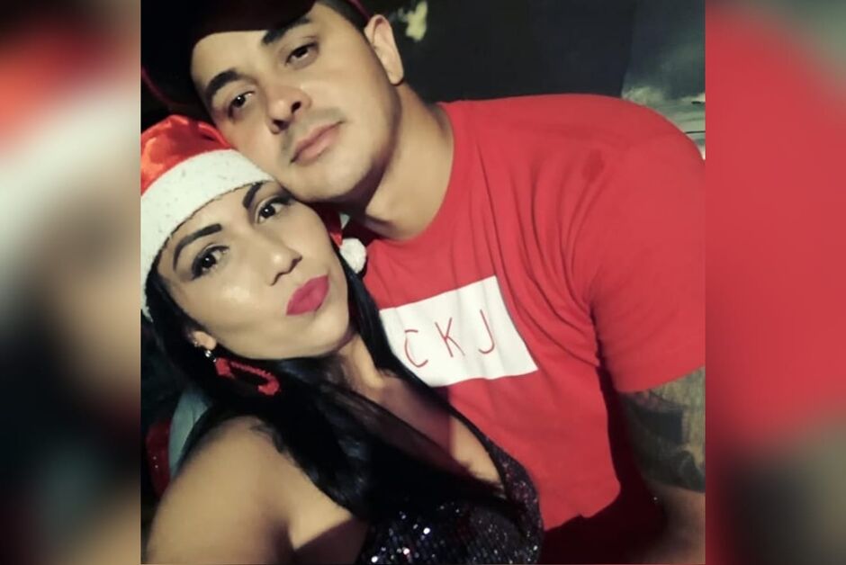 Paulo está paraplégico e sua esposa Angela luta para ter conforto
