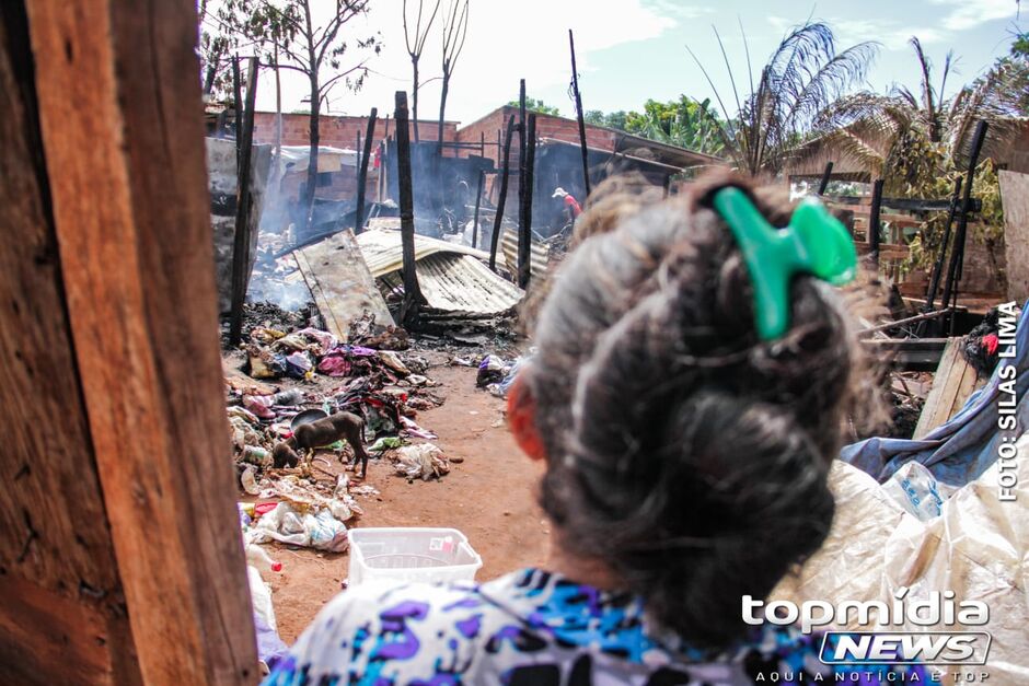Famílias perderam tudo que tinham com o incêndio