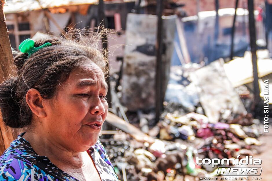 Famílias perderam tudo que tinham com o incêndio