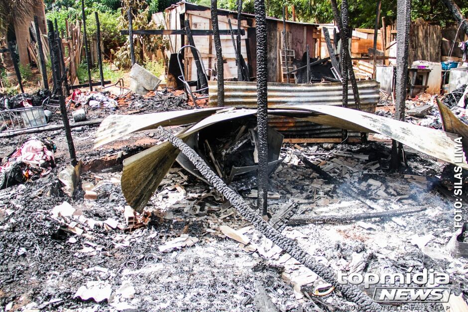 Famílias perderam tudo que tinham com o incêndio